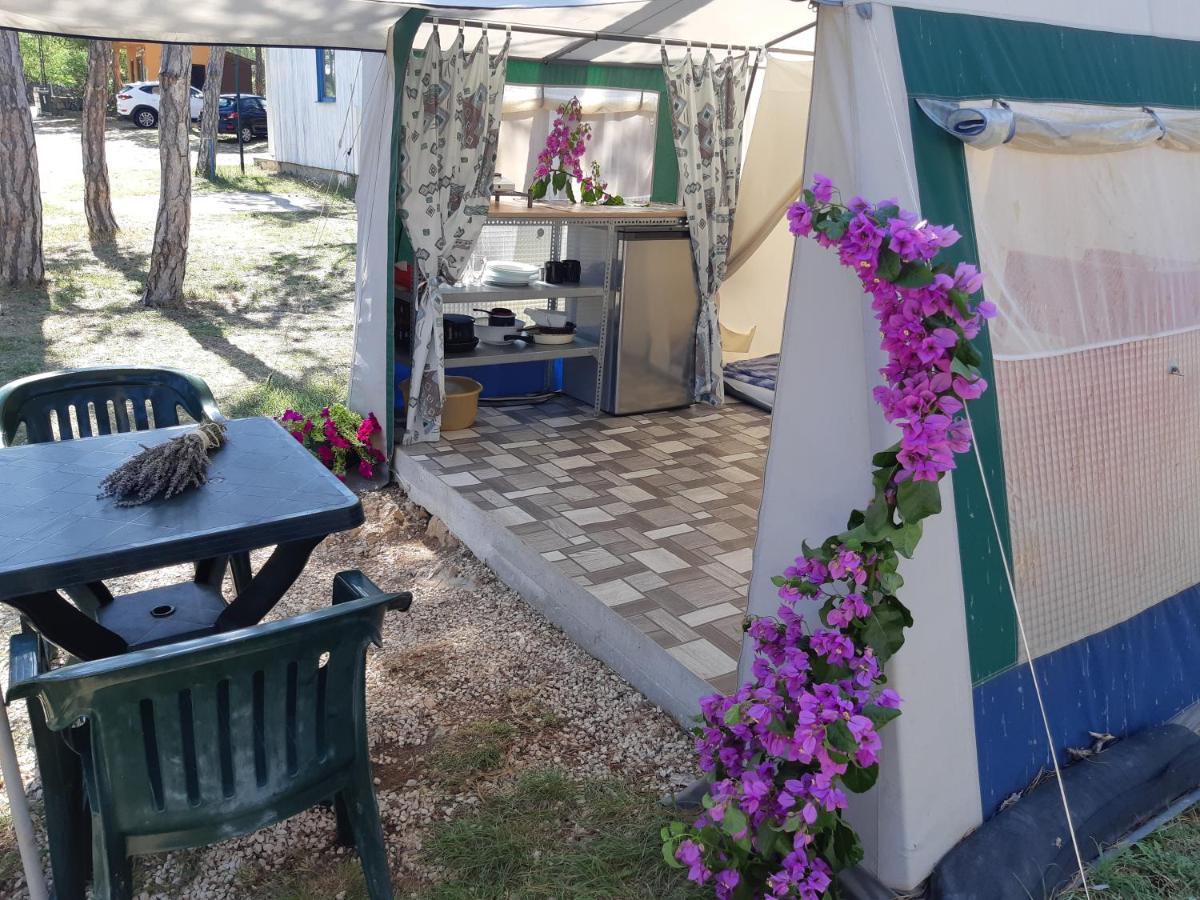 فندق Camping Planik Ražanac المظهر الخارجي الصورة