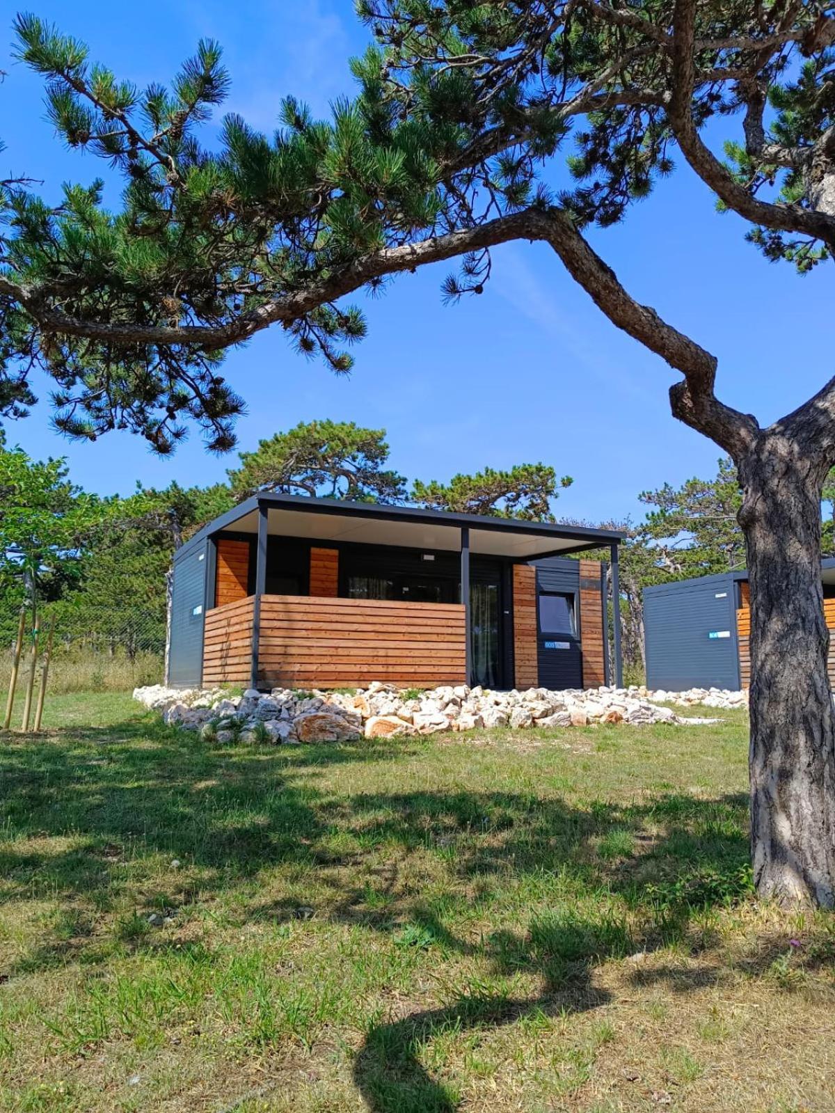 فندق Camping Planik Ražanac المظهر الخارجي الصورة